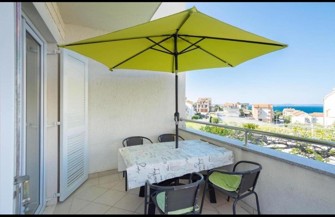 Apartment Nina Podstrana Exterior photo