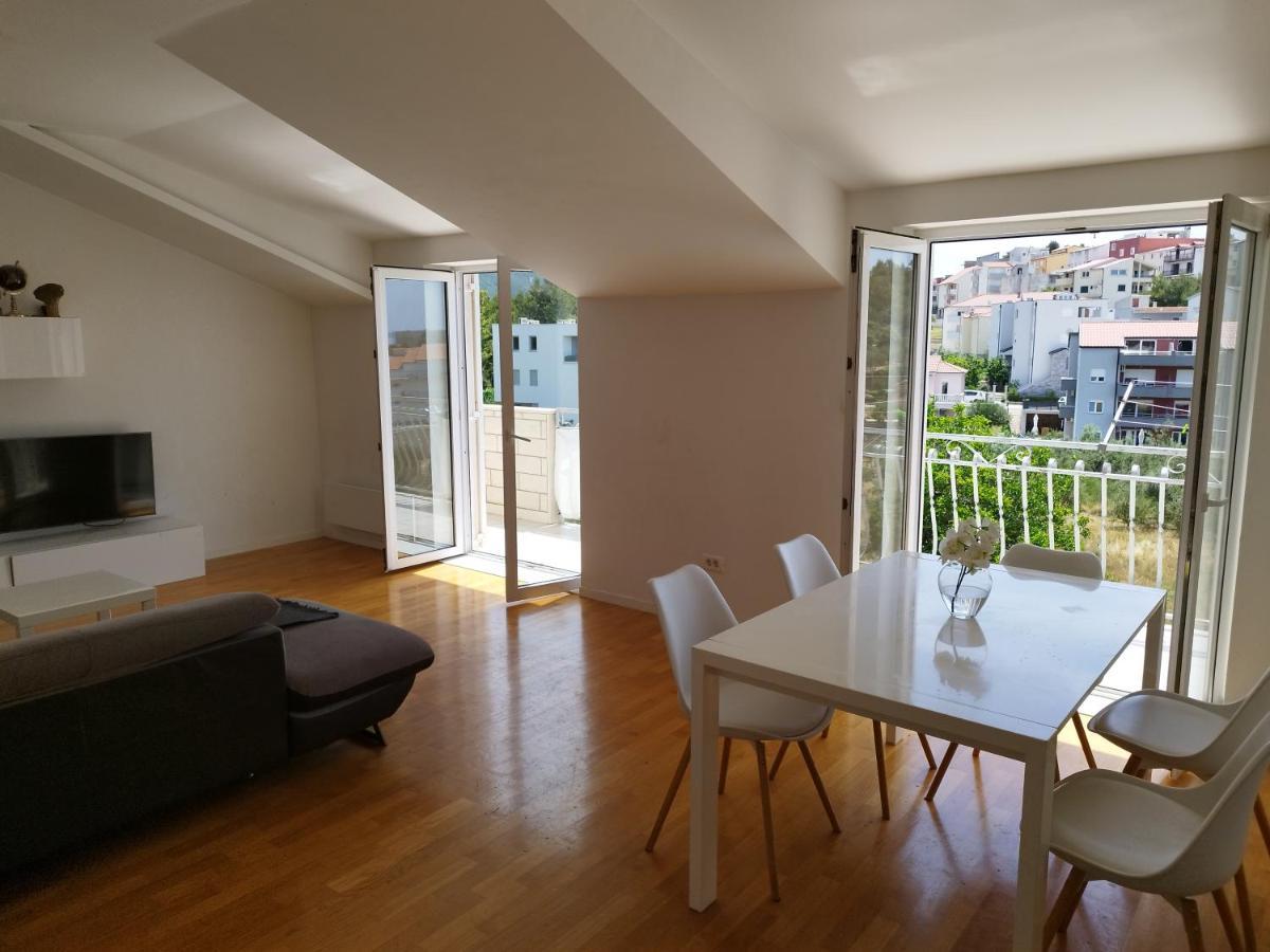 Apartment Nina Podstrana Exterior photo