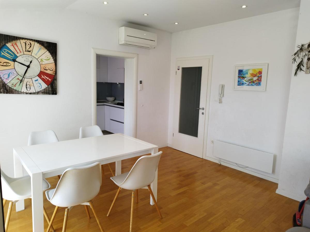 Apartment Nina Podstrana Exterior photo
