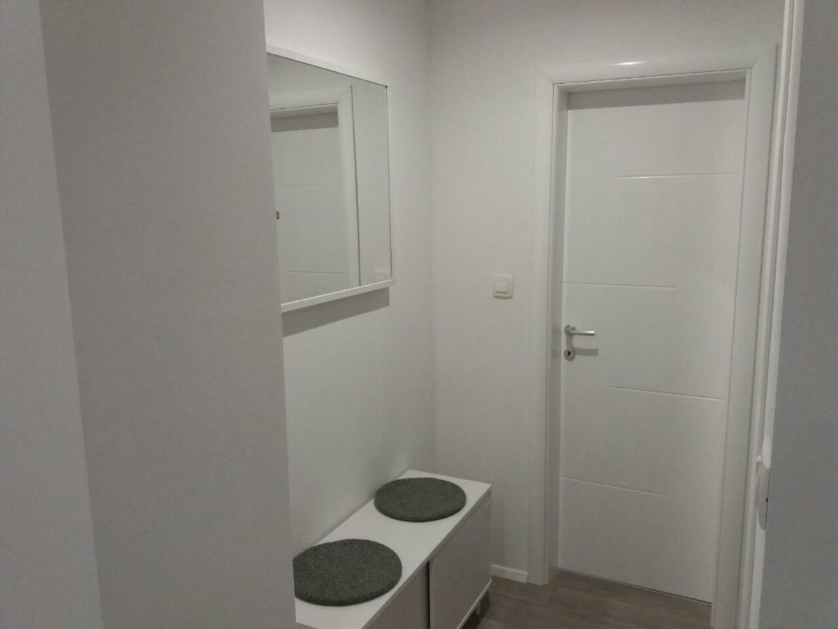 Apartment Nina Podstrana Exterior photo